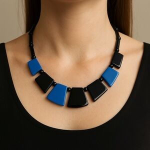 Blue Black Bold Necklace beads flat graduated pieces 18”